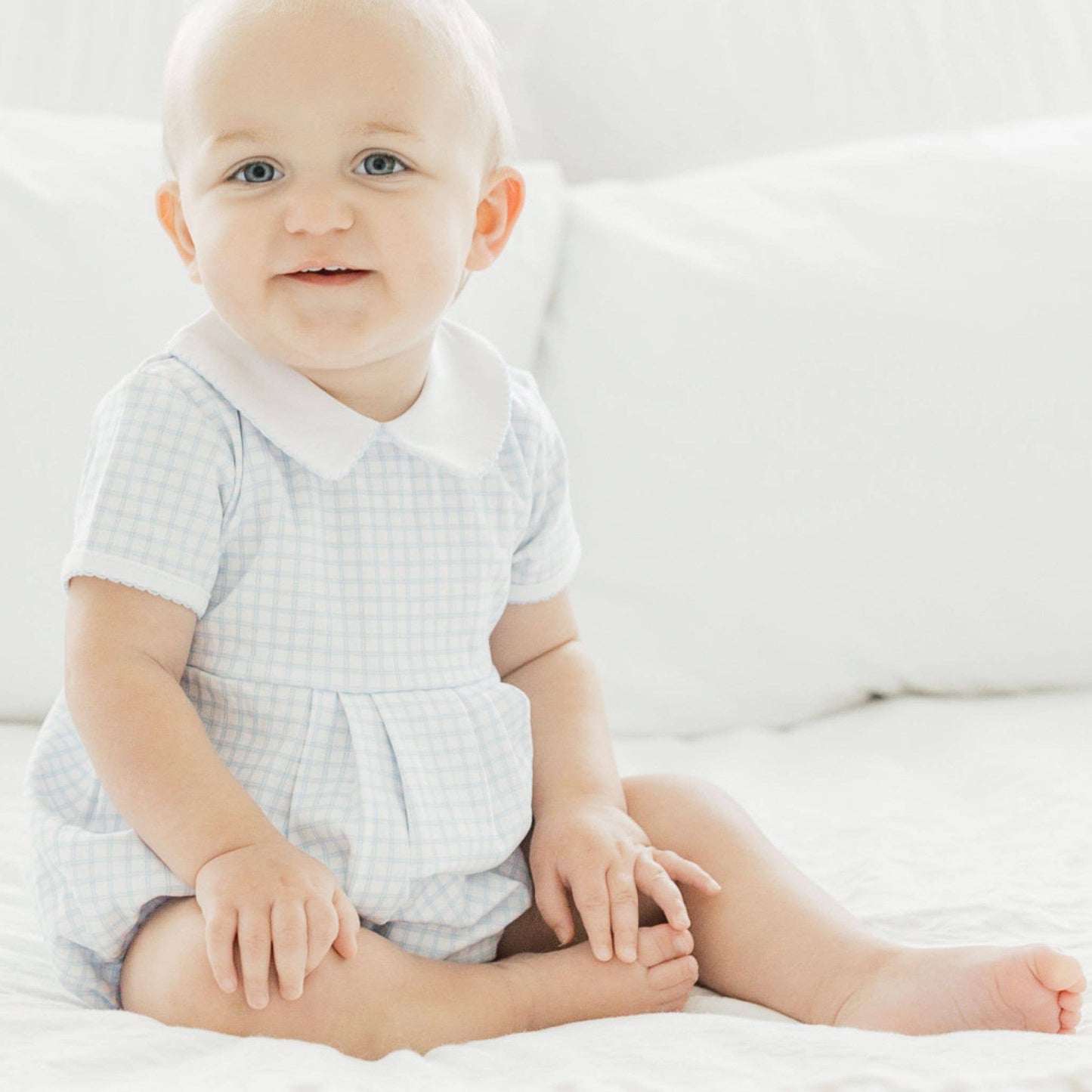 Blue Peek-A-Boo Wishes Collared Bubble